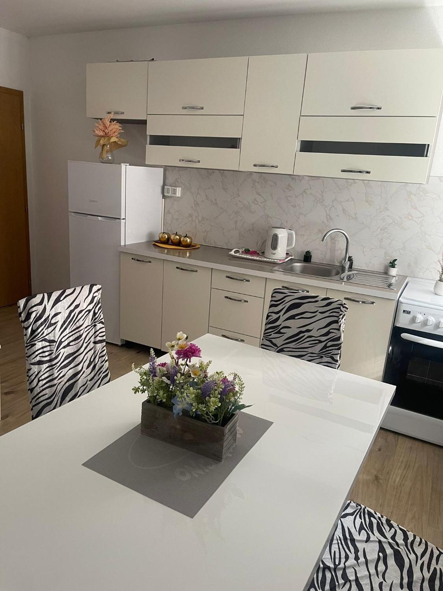 Apartmani Zuti Neum Zewnętrze zdjęcie